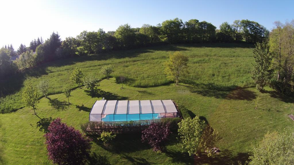 Les Vergnes Saint-Pardoux-le-Neuf Exterior foto